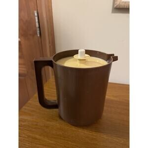 Vintage Tupperware Juice Pitcher Brown 1575-1 Seal Push Button Almond Lid